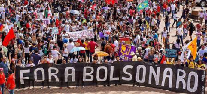 Mais de 1 milhão de brasileiros saem às ruas contra o desastre ...