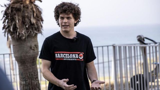 O jovem israelense Tal Mitnick, em entrevista em Tel Aviv.